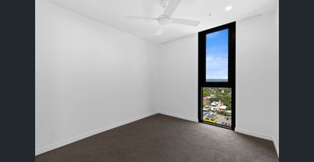 Newly Built Apartment with Stunning Broadwater Views - Ready Now - Photo 2
