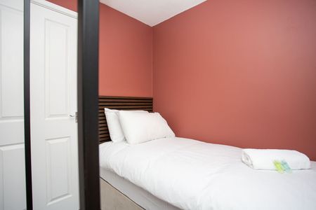 Cleveland Close - Photo 4