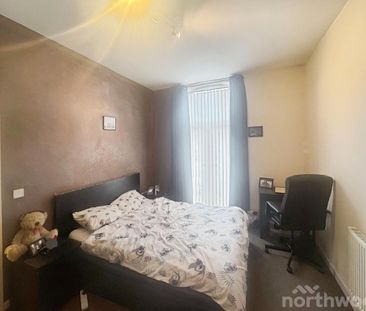 2 bedroom townhouse to rent - Photo 2