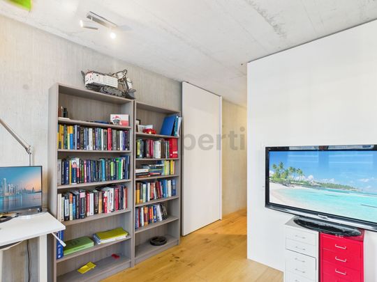 Modern 3.5-room duplex apartment with two balconies in Zurich Oerlikon - Photo 1