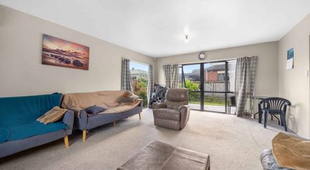 Private 3-Bedroom Home with Outdoor Space - Photo 2