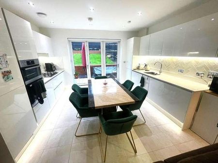 Peter Collinson Vale, Mill Hill, NW7 - Photo 3