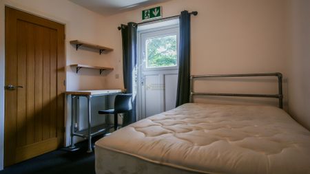 666 Bristol Road - Photo 2