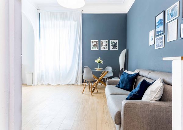 Spacious and bright single room in Piazza Monte Titano