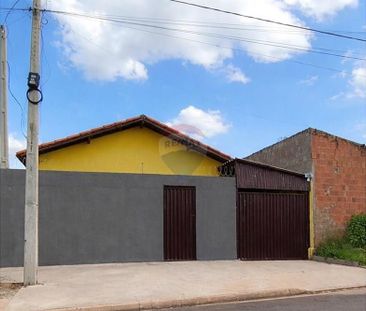 Charmosa Casa à Venda na Rua Alvares Cabral - Foto 2