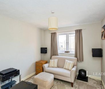 4 bedroom detached house to rent - Photo 2