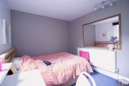 2 Bed / 1 Bath - Photo 5