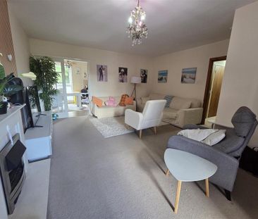 2 bedroom apartment to rent - Photo 3