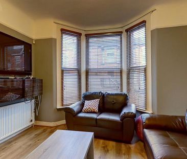 4 bedroom house to rent - Photo 2