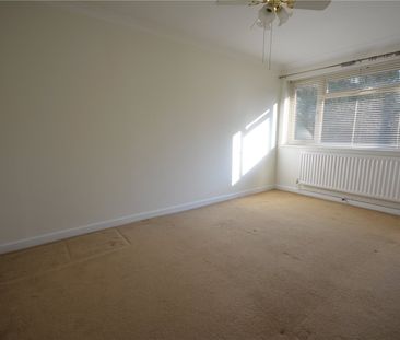 London Road, Ewell, Epsom, Surrey, KT17 2BU - Photo 6