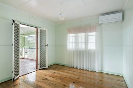 17 Kivas Street, Tarragindi QLD 4121 - House For Rent | Domain - Photo 2