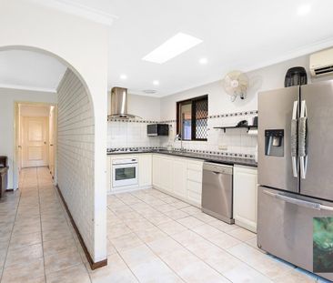 8 Kerun Ct, Armadale, WA 6112 - Photo 2