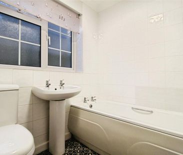 3 bedroom detached bungalow to rent - Photo 6