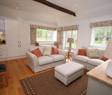 2 bedroom detached bungalow to rent - Photo 1