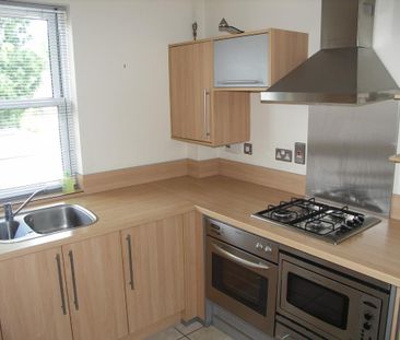2 bedroom flat to rent - Photo 4
