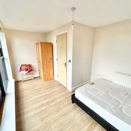 4 bedroom terraced house to rent - Photo 3