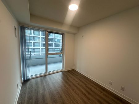 For Lease - 180 Front Street Unit# 811, Toronto, Ontario - Photo 2