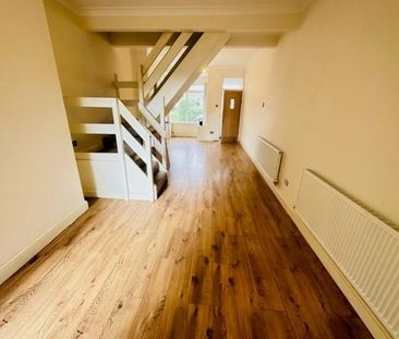 3 bedroom terraced house to rent - Photo 3
