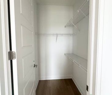 For Lease - 3036 William Cutmore Boulevard Unit# RM1, Oakville, Ont... - Photo 6