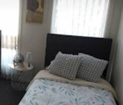 Cranbourne East - Photo 6