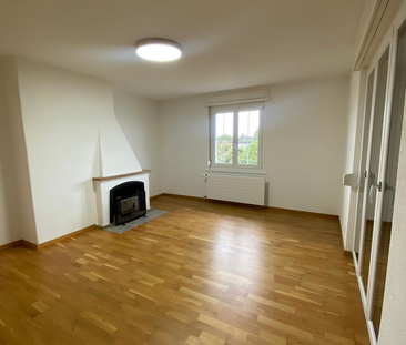 Moderne sanierte 4.5-Zimmerwohnung im 4. Stock mit zwei Balkonen - Foto 2