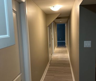 For Lease - 10 Suburban Drive, Mississauga, Ontario - Photo 5