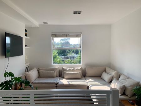 2 Bed Flat, Roundwood Road, NW10 - Photo 4