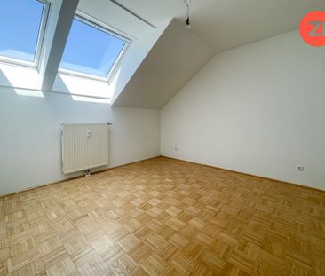 3- Zimmer Dachgeschoss-Wohnung inkl. Loggia und Parkplatz! - Foto 2