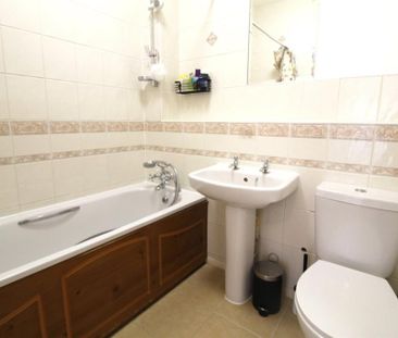 2 bedroom apartment to rent - Photo 6