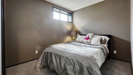 3+1 Bedroom Home For Rent In Cranston! - Photo 5