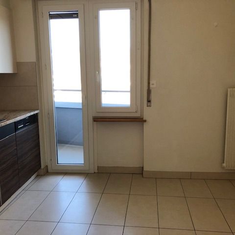 Agréable appartement de 3 pièces, Le Corbusier 14, Le Locle - Photo 1