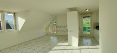 Sonnige Familienwohnung mit Balkon - Photo 2