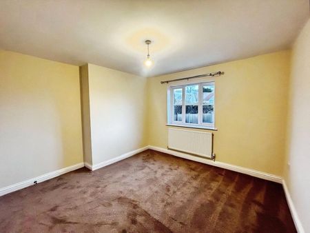 4 bedroom detached house to rent - Photo 3