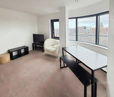 2 bedroom flat to rent - Photo 2