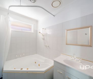 Family Home in Prime Location - Photo 3