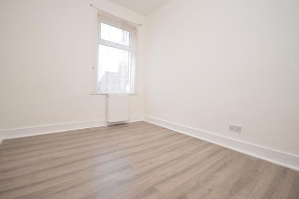 4 bedroom terraced house to rent - Photo 1