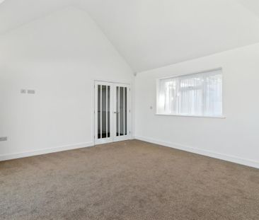2 bedroom detached bungalow to rent - Photo 1
