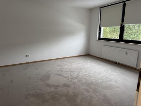 3 Zimmerwohnung mit großer Terrasse in Düsseldorf-Unterbach... - Photo 2