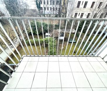 Teilmöblierte Neubauwohnung mit Balkon! Zuzüglich Garagenplatz!! - Photo 3