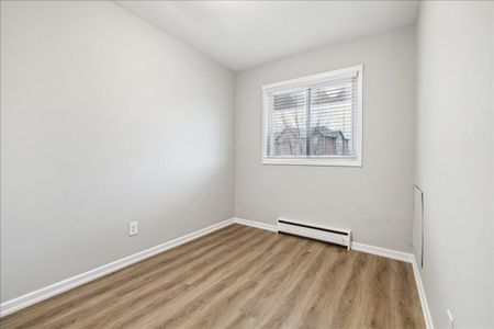 For Lease - 2350 Queensway Drive Unit# 3, Burlington, Ontario - Photo 5