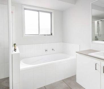 Beautiful Family Home in Prime Pimpama Location - Photo 6