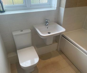 2 bedroom detached house to rent - Photo 5