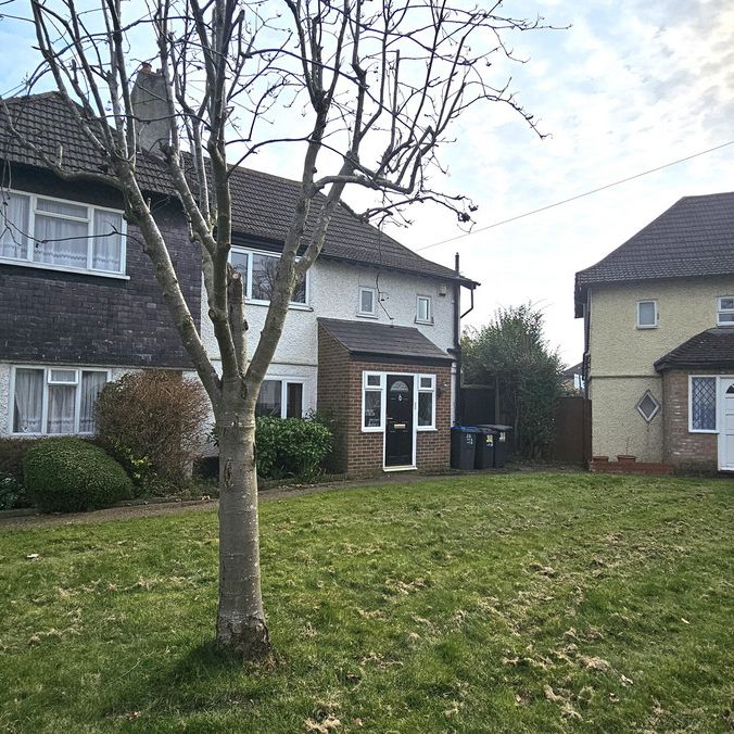 Long Lane, Croydon, CR0 7 - Photo 1