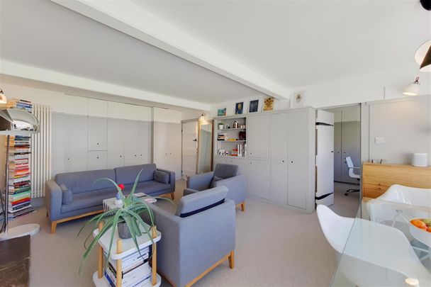 Waterlow Court Heath Close, Hampstead Garden Suburb, NW11 - Photo 1