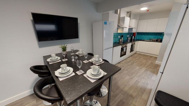 1 bedroom in a house share to rent - Photo 1