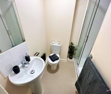 Studio to rent - Photo 6