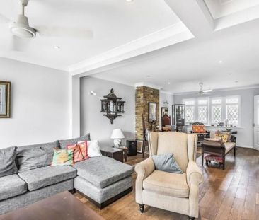 4 bedroom link detached house to rent - Photo 1