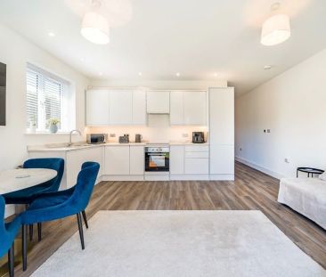 1 Bed Bungalow, Bardney Road, SM4 - Photo 3