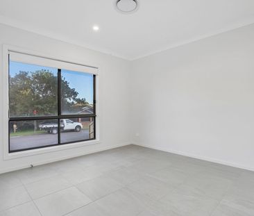 Stunning 5-Bedroom Family Home in a Prime Location - Photo 5