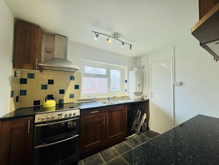 2 bedroom flat to rent - Photo 4